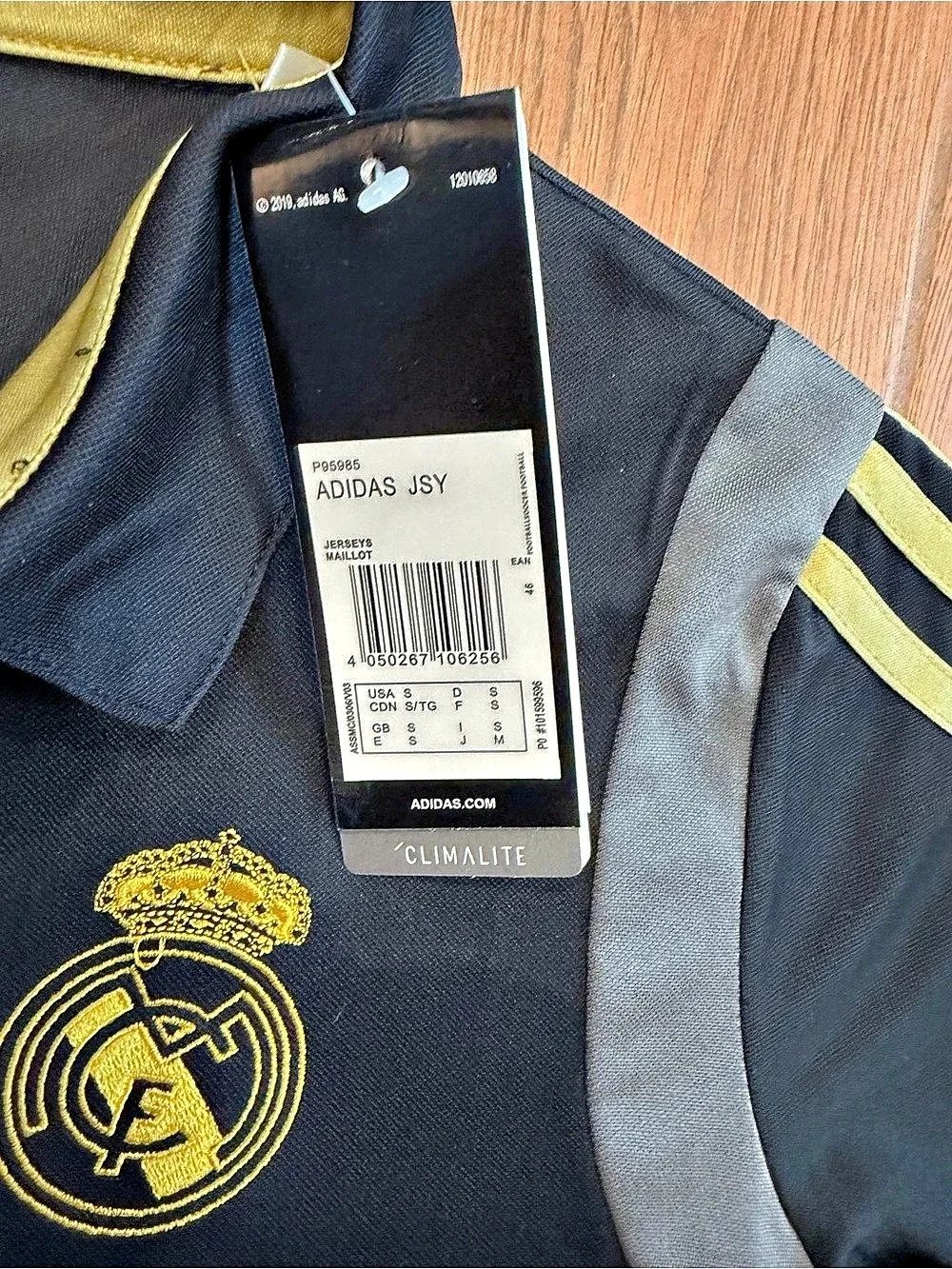 adidas Real Madrid jersey Soccer polo Black & Gold Size Small NWT